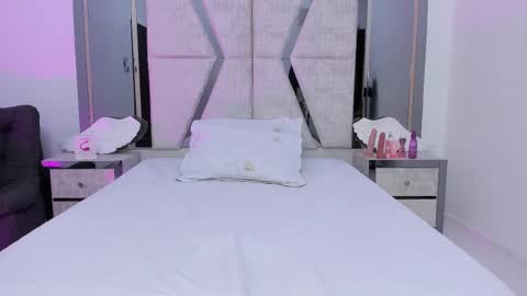 Emy Silver online show from 21, 2, 2025