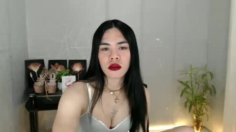 Snapshot of enchantress_mia03 chatting on 28, 5, 2026 enchantress_mia03 online show from 28, 5, 2026