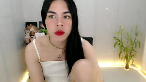 enchantress_mia03 online show from 24, 6, 2026