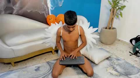 Snapshot of ender_h0t chatting on 31, 10, 2025 Ender online show from 31, 10, 2025