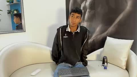 Snapshot of ender_h0t chatting on 6, 11, 2025 Ender online show from 6, 11, 2025