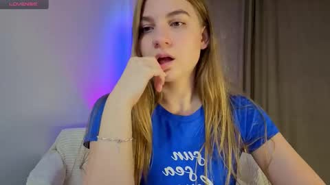 Snapshot of enjoyeverymoment_ chatting on 6, 10, 2025 enjoyeverymoment_ online show from 6, 10, 2025