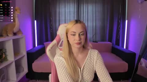 Snapshot of enjoyment_place chatting on 6, 5, 2026 Maria and James online show from 6, 5, 2026