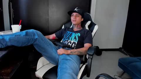 enjoymycock99 online show from 20, 2, 2025