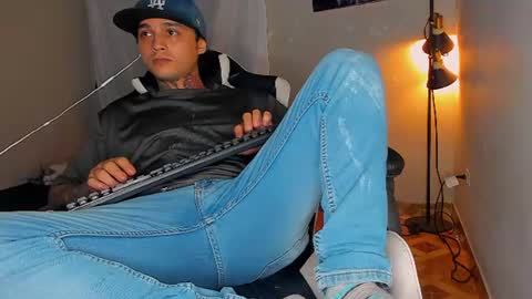 enjoymycock99 online show from 4, 7, 2026
