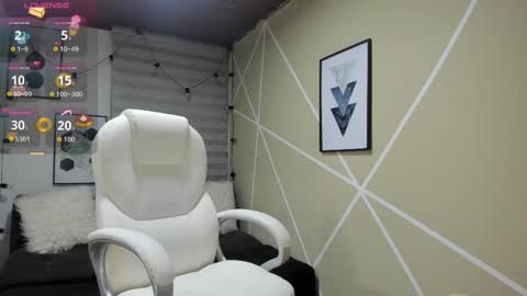 Enma clark online show from 13, 9, 2025