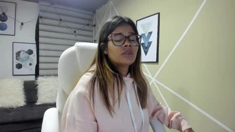 Enma clark online show from 5, 10, 2025