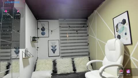 Enma clark online show from 30, 3, 2026