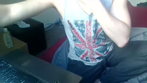 Snapshot of enoch98 chatting on 5, 3, 2025 enoch98 online show from 5, 3, 2025