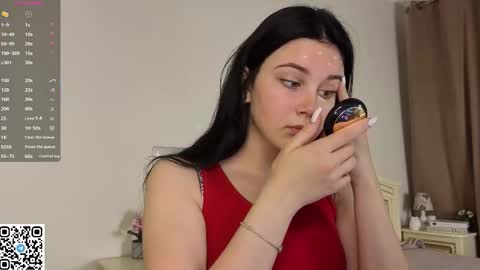 Snapshot of enricaelis chatting on 5, 10, 2025 Sani online show from 5, 10, 2025