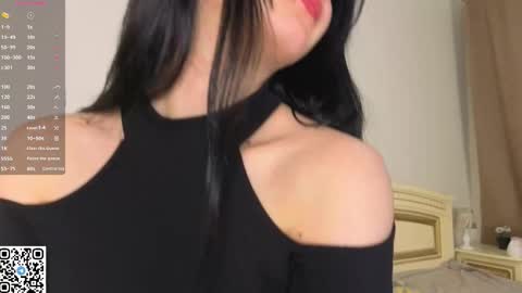 Snapshot of enricaelis chatting on 28, 10, 2025 Sani online show from 28, 10, 2025