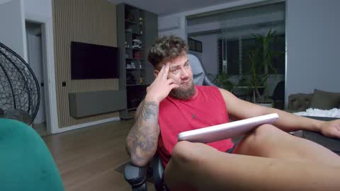 Erik online show from 28, 1, 2025