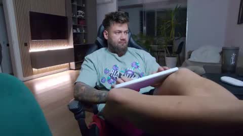 Erik online show from 3, 3, 2025