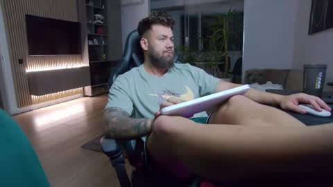 Erik online show from 11, 3, 2025