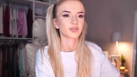 entya online show from 13, 10, 2025