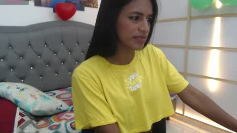 Snapshot of enyelin chatting on 18, 4, 2026 Enyenlina online show from 18, 4, 2026