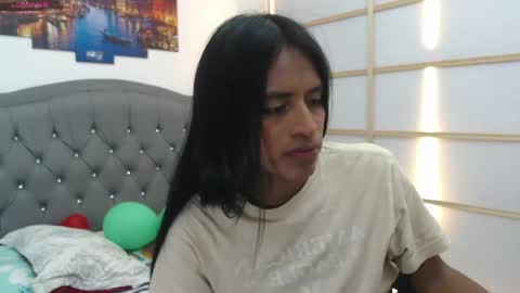 Snapshot of enyelin chatting on 5, 5, 2026 Enyenlina online show from 5, 5, 2026