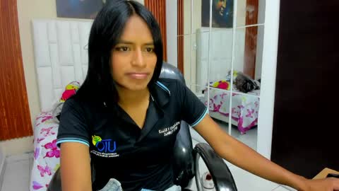 Snapshot of enyelin chatting on 28, 5, 2026 Enyenlina online show from 28, 5, 2026