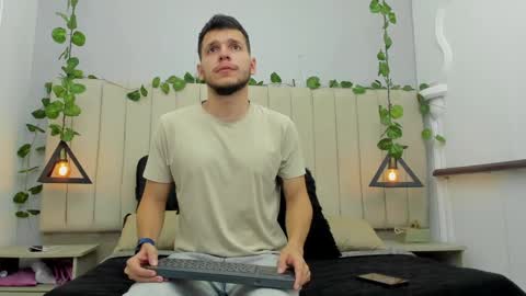 ENZO online show from 3, 11, 2025