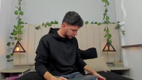 ENZO online show from 5, 11, 2025