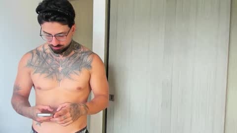 Enzo Aren online show from 30, 11, 2025