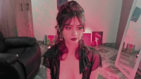 Leyla online show from 30, 4, 2026
