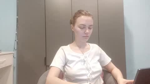 Snapshot of eracloke chatting on 9, 2, 2026 Lily online show from 9, 2, 2026