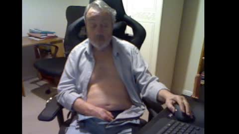 Snapshot of erasmus_d chatting on 9, 1, 2025 erasmus_d online show from 9, 1, 2025