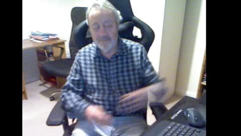 Snapshot of erasmus_d chatting on 29, 1, 2025 erasmus_d online show from 29, 1, 2025