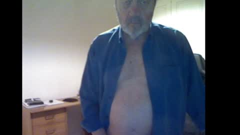 Snapshot of erasmus_d chatting on 4, 2, 2025 erasmus_d online show from 4, 2, 2025