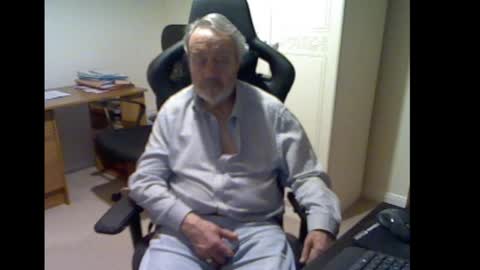 Snapshot of erasmus_d chatting on 20, 2, 2025 erasmus_d online show from 20, 2, 2025