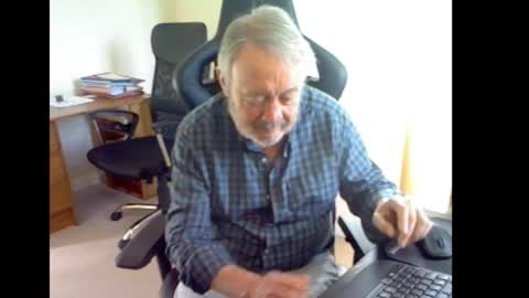 Snapshot of erasmus_d chatting on 12, 9, 2025 erasmus_d online show from 12, 9, 2025