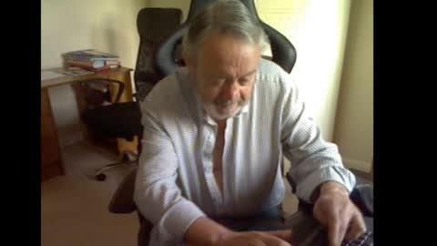 Snapshot of erasmus_d chatting on 7, 10, 2025 erasmus_d online show from 7, 10, 2025