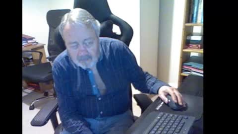 Snapshot of erasmus_d chatting on 10, 11, 2025 erasmus_d online show from 10, 11, 2025