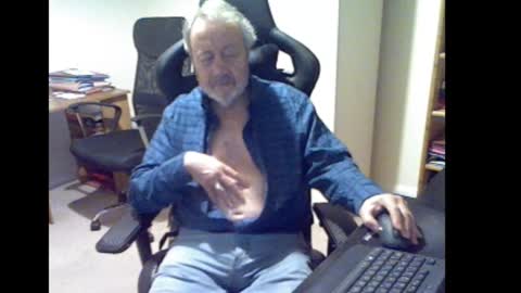 Snapshot of erasmus_d chatting on 17, 1, 2026 erasmus_d online show from 17, 1, 2026