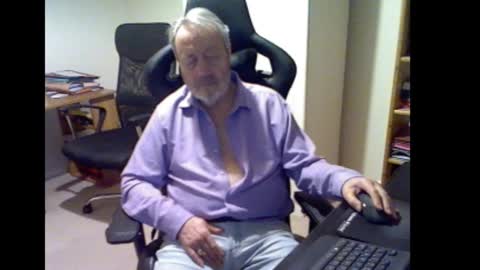 Snapshot of erasmus_d chatting on 6, 2, 2026 erasmus_d online show from 6, 2, 2026