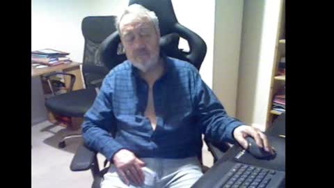 Snapshot of erasmus_d chatting on 7, 2, 2026 erasmus_d online show from 7, 2, 2026