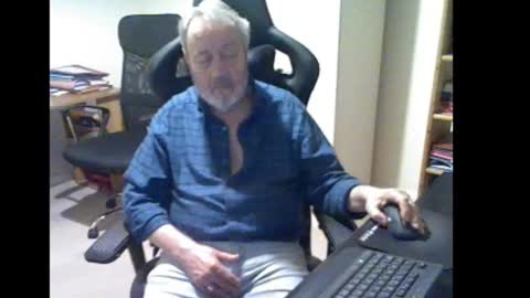 Snapshot of erasmus_d chatting on 28, 2, 2026 erasmus_d online show from 28, 2, 2026