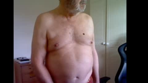 Snapshot of erasmus_d chatting on 2, 6, 2026 erasmus_d online show from 2, 6, 2026