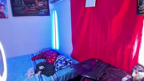 Snapshot of eren_blade_ chatting on 8, 1, 2025 Tht BOSS Eren online show from 8, 1, 2025