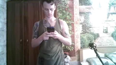 Snapshot of eric_the_vikking chatting on 10, 9, 2025 Eric online show from 10, 9, 2025