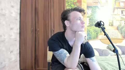 Snapshot of eric_the_vikking chatting on 26, 9, 2025 Eric online show from 26, 9, 2025