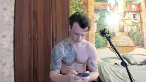 Snapshot of eric_the_vikking chatting on 16, 10, 2025 Eric online show from 16, 10, 2025