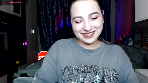 erica_mills online show from 22, 11, 2025