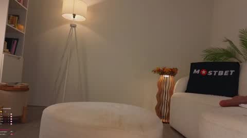 Call me Erica online show from 4, 12, 2024