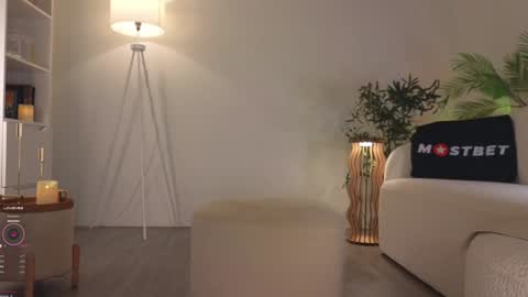 Call me Erica online show from 6, 12, 2024