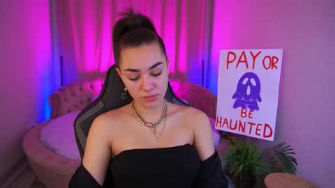 Snapshot of ericasin chatting on 2, 11, 2025 Erica online show from 2, 11, 2025