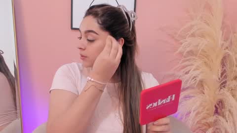 Erika Mendez online show from 6, 2, 2025