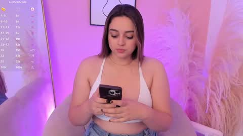 Erika Mendez online show from 12, 9, 2025