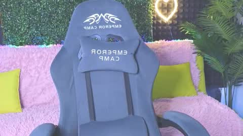 erikabrian online show from 3, 10, 2025